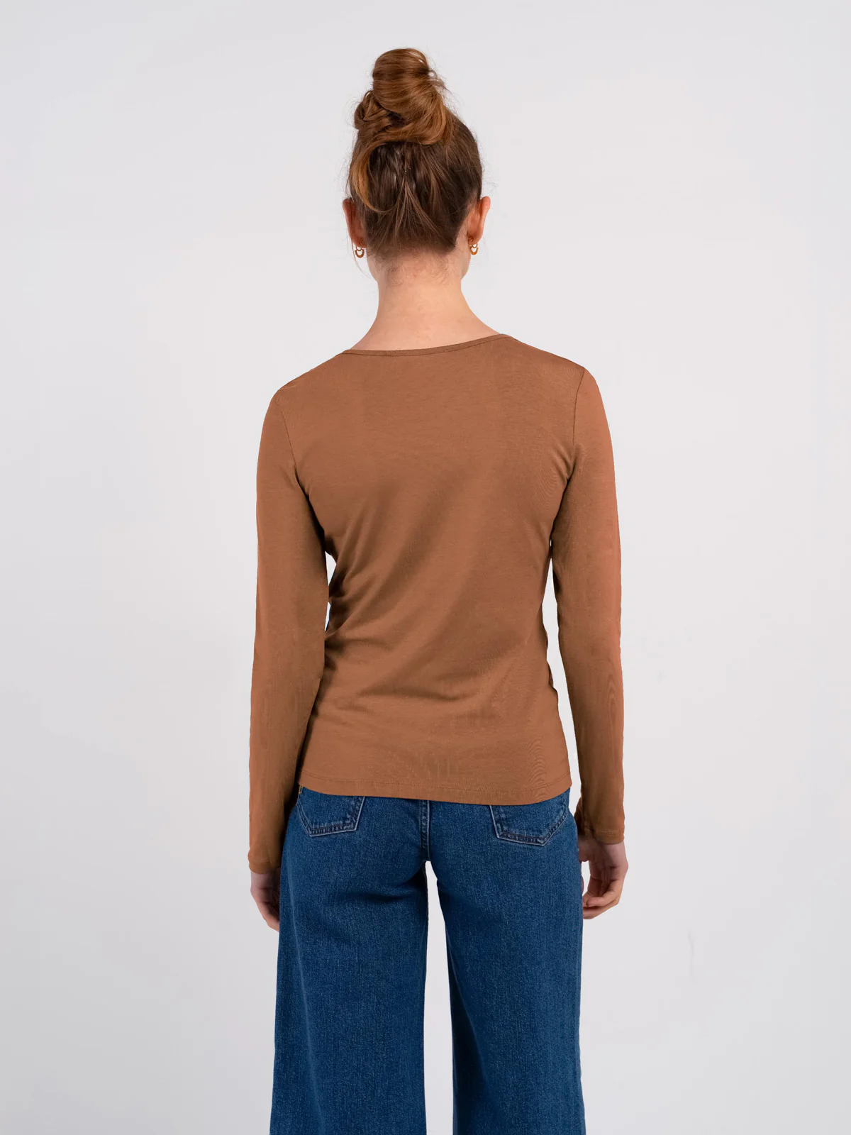 Darcey Scoop Long Sleeve - Image 11