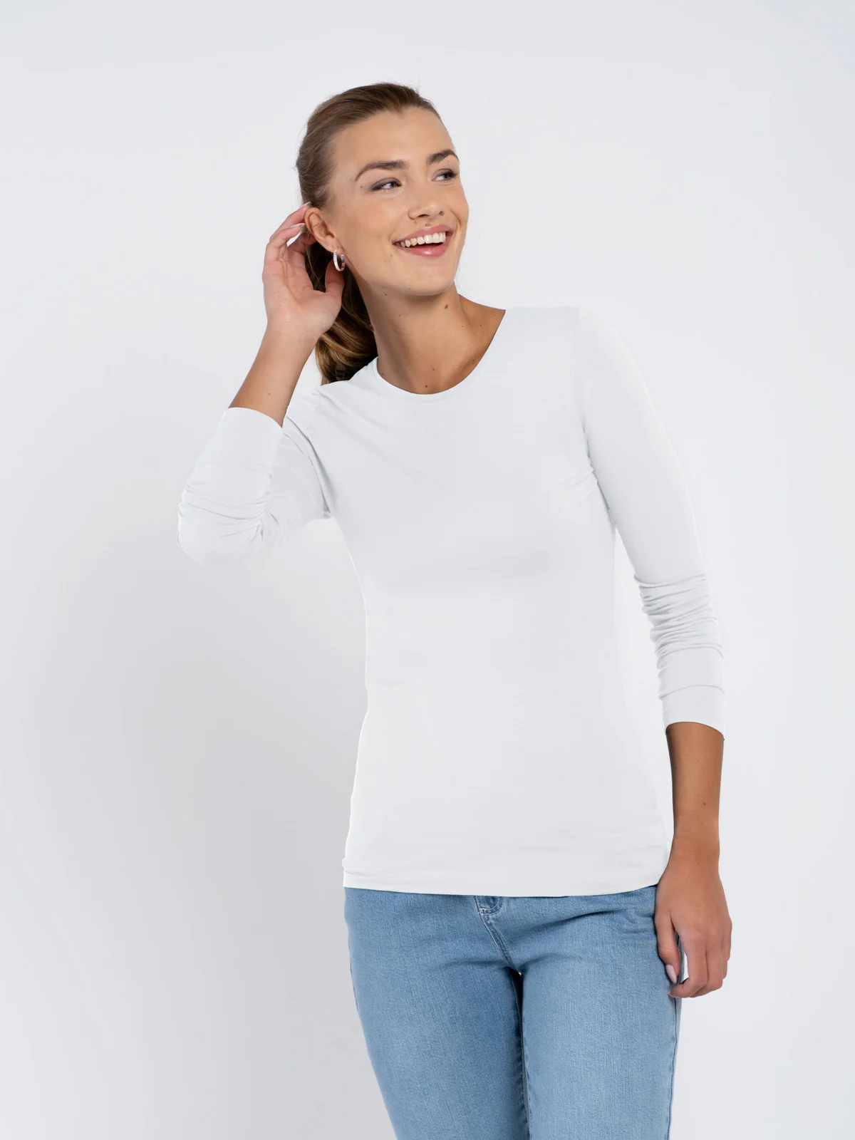 Silky Crew Neck - Image 20