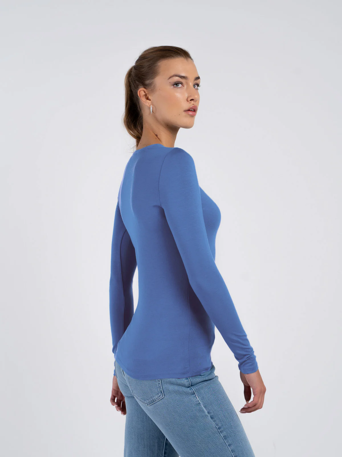 Silky Crew Neck - Image 25