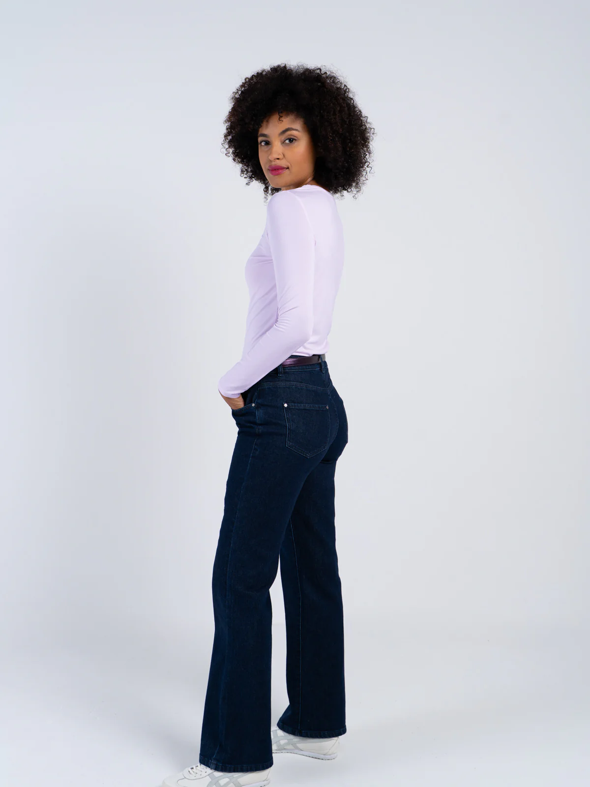 Silky Crew Neck - Image 42