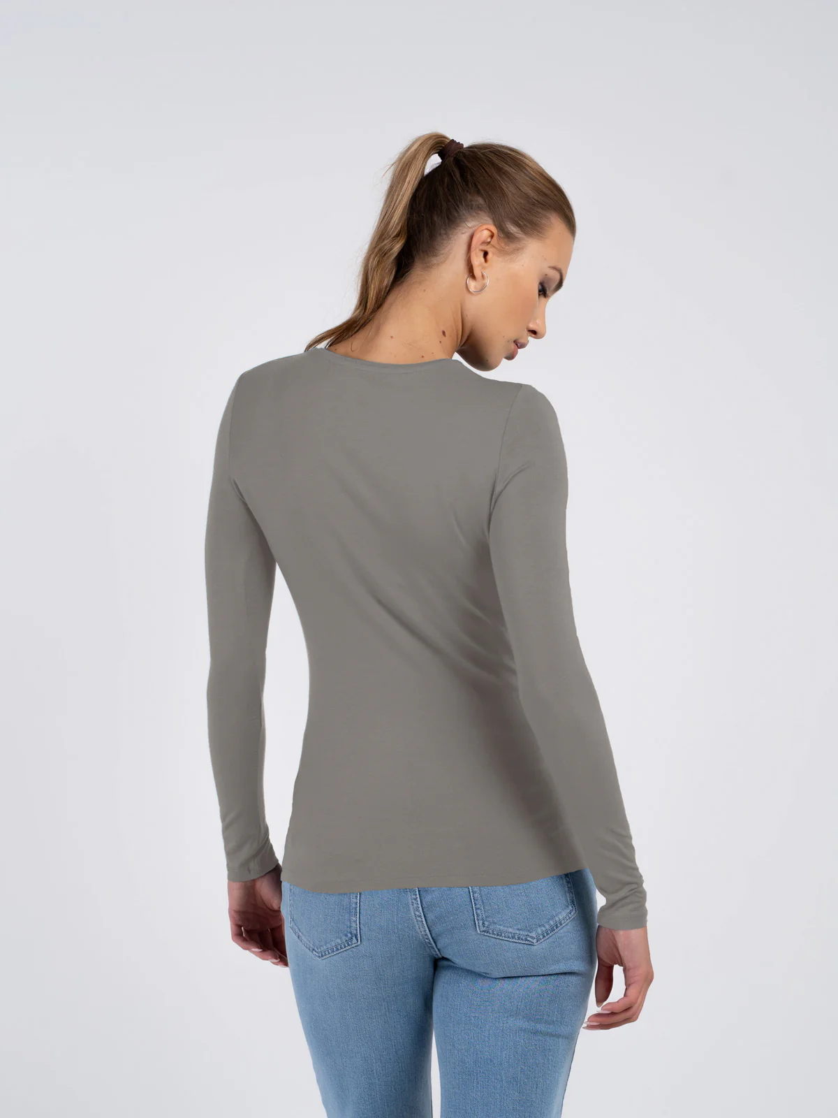 Silky Crew Neck - Image 66
