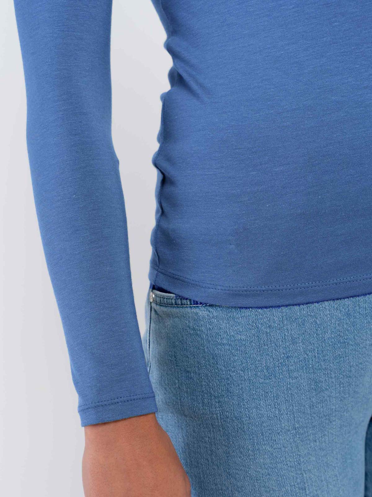 Silky Roll Neck - Image 40